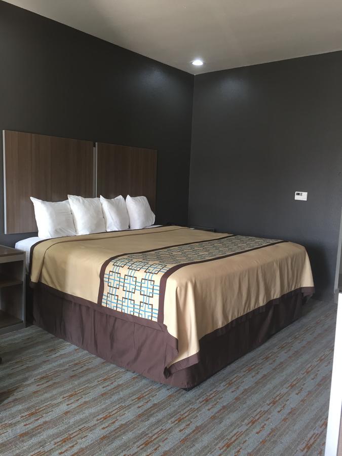 Scottish Inn & Suites - Conroe Exteriör bild